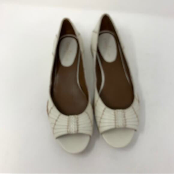 Cole Haan Air White Cream Leather Peep Open Toe Size 8.5AA - Picture 2 of 9